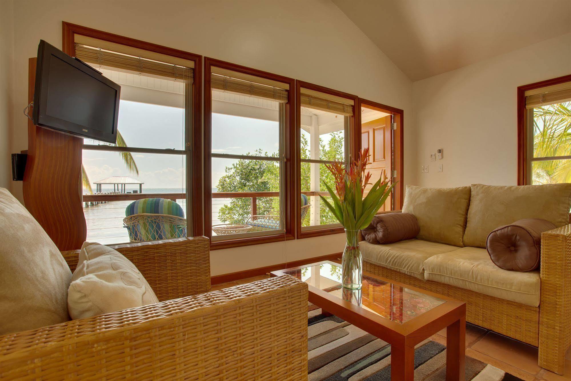 Hatchet Caye Island Resort (Adults Only) Placencia ภายนอก รูปภาพ